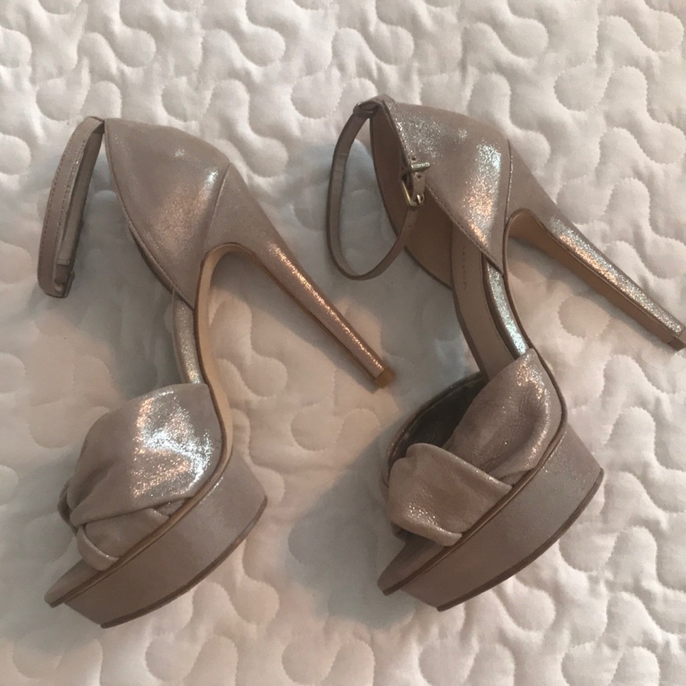 PELLE MODA Platform Sandals - Picture 2 of 8